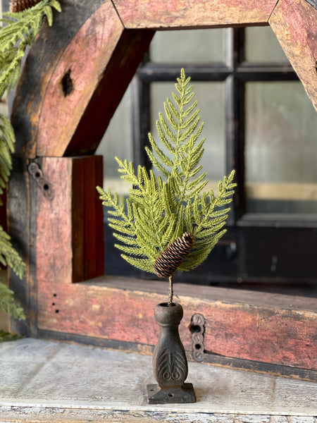 Arrow Wood Cedar Spray | 20"