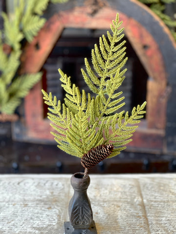 Arrow Wood Cedar Spray | 20"