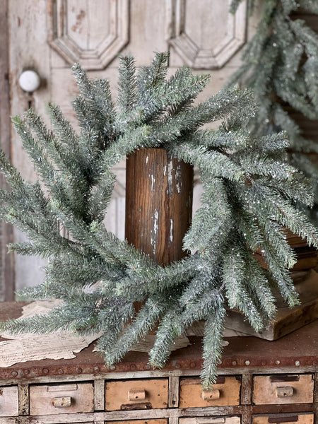 Icy Northlight Pine Wreath | 24"