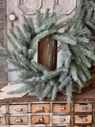 Icy Northlight Pine Wreath | 24"