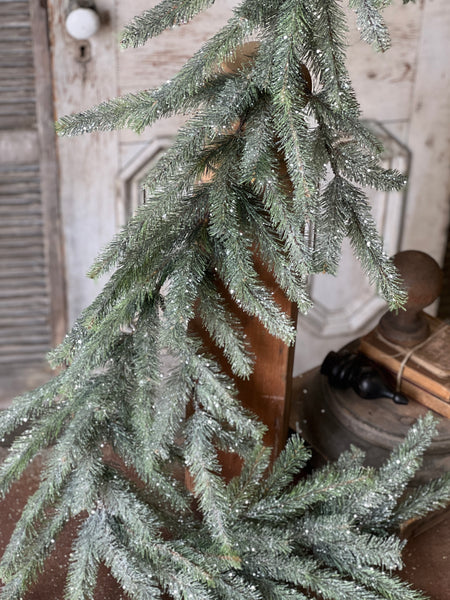 Icy Northlight Pine Garland | 6'