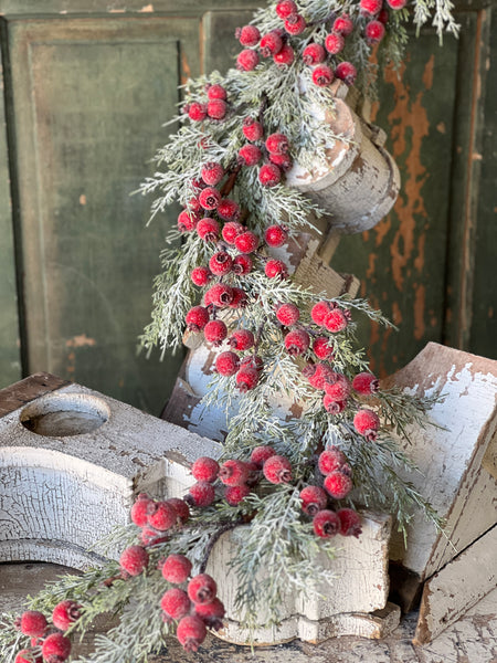 Icy Yule Berry Fir Garland | 6' | Limited Stock - Last 40pcs!