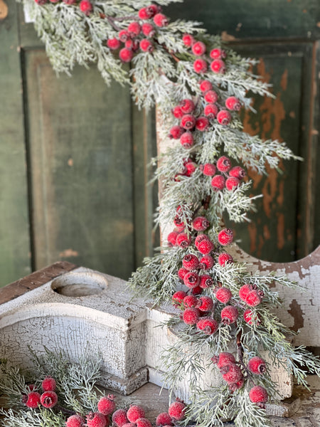 Icy Yule Berry Fir Garland | 6' | Limited Stock - Last 40pcs!