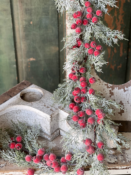Icy Yule Berry Fir Garland | 6' | Limited Stock - Last 40pcs!