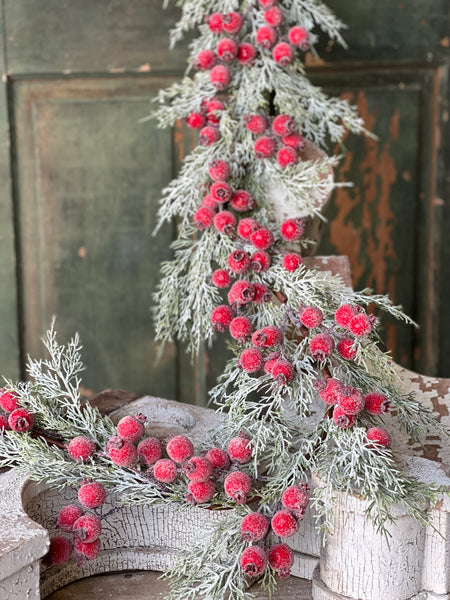 Icy Yule Berry Fir Garland | 6' | Limited Stock - Last 40pcs!