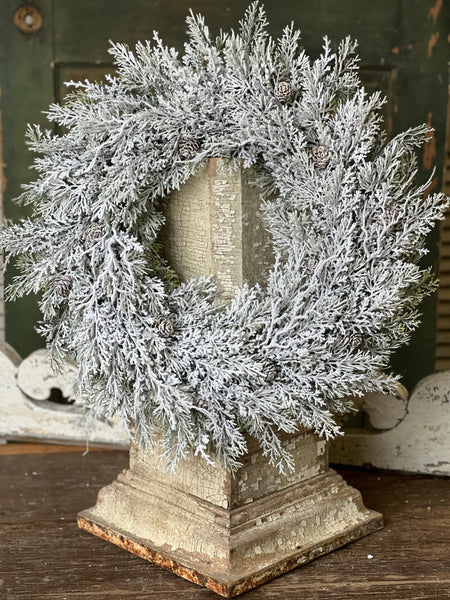 Snowy Nobility Cedar Wreath | 24" | Limited Stock - Last 58pcs!