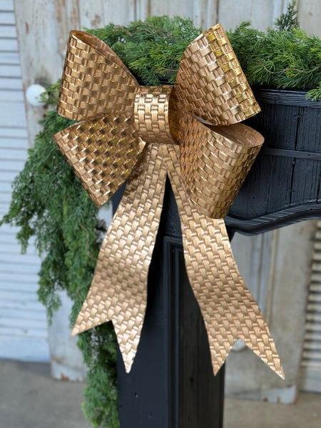 Finishing Touch Bow | 26" | NOT CURRENTLY IN STOCK-New For Holiday 2026!
