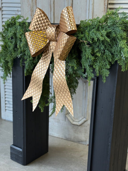 Finishing Touch Bow | 26" | NOT CURRENTLY IN STOCK-New For Holiday 2026!