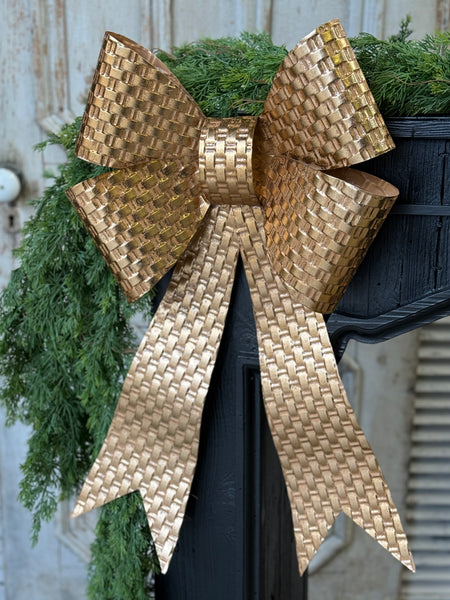 Finishing Touch Bow | 26" | NOT CURRENTLY IN STOCK-New For Holiday 2026!