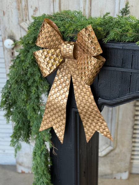 Finishing Touch Bow | 20" | NOT CURRENTLY IN STOCK-New For Holiday 2026!