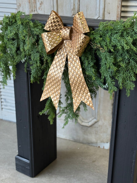 Finishing Touch Bow | 20" | NOT CURRENTLY IN STOCK-New For Holiday 2026!