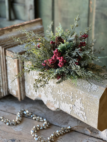 Divinity Berry Cedar Half Sphere | 11"