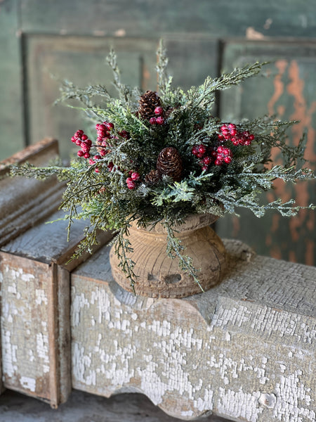 Divinity Berry Cedar Half Sphere | 11"