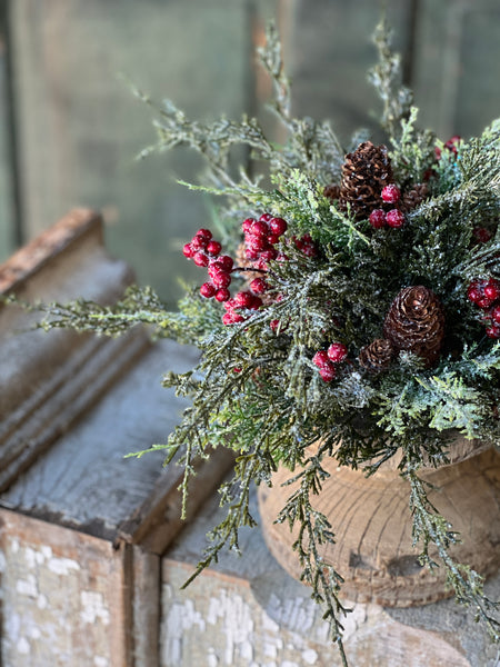 Divinity Berry Cedar Half Sphere | 11"