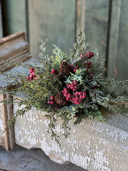 Divinity Berry Cedar Half Sphere | 11"