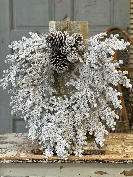 Snowy Hemingway Fir Wreath | 24"