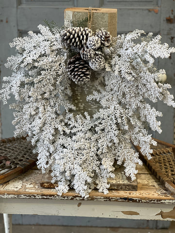 Snowy Hemingway Fir Wreath | 24"
