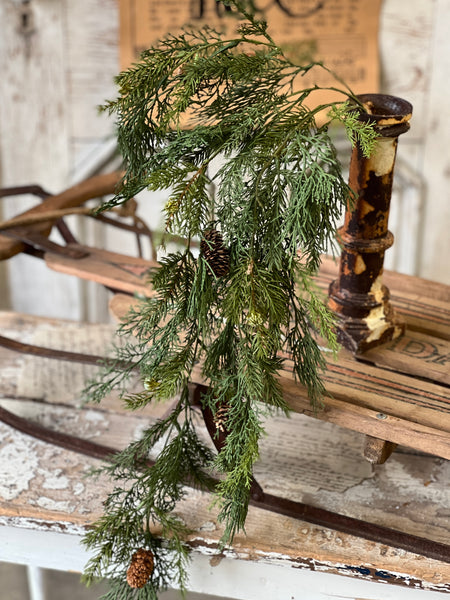 Telluride Spruce Hanging | 34"