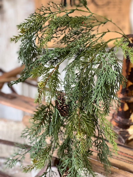 Telluride Spruce Hanging | 34"
