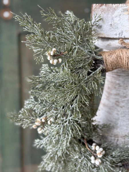 Tee Berry Cedar Hanging Wreath | 17" | NOT CURRENTLY IN STOCK - ETA July
