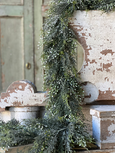 Shimmering Cedar Garland | 6'