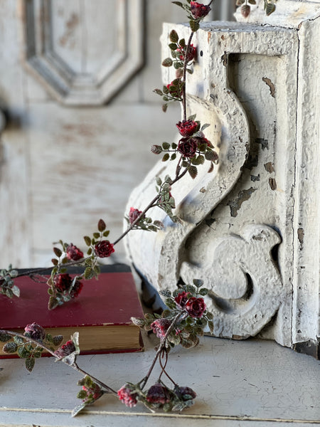 Frosted Tiny Tea Rose Garland | 6'
