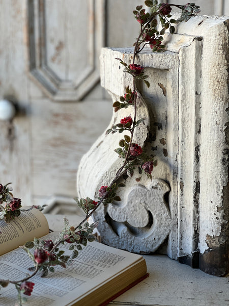 Frosted Tiny Tea Rose Garland | 6'