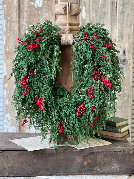 Emerald Falls w/ Berry Hanging Wreath | 24"