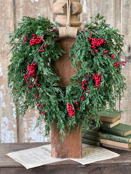 Emerald Falls w/ Berry Hanging Wreath | 20"