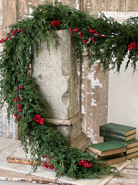 Emerald Falls w/ Berry Garland | 6'