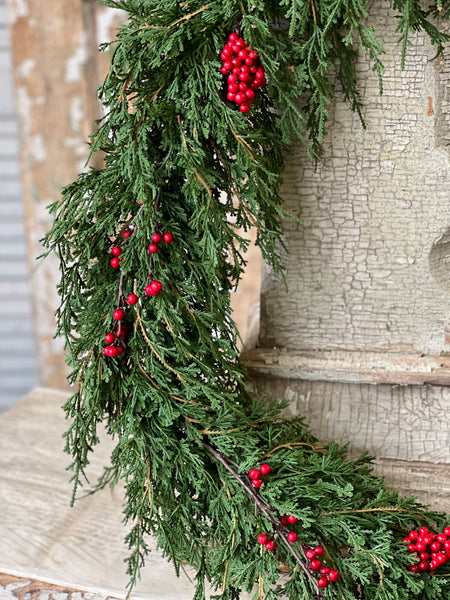 Emerald Falls w/ Berry Garland | 6'