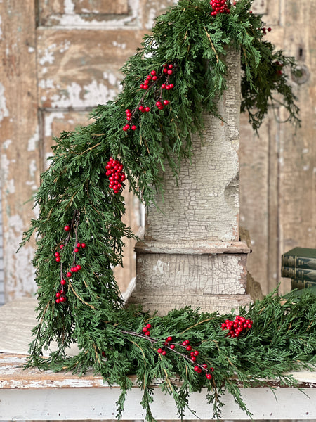 Emerald Falls w/ Berry Garland | 6'