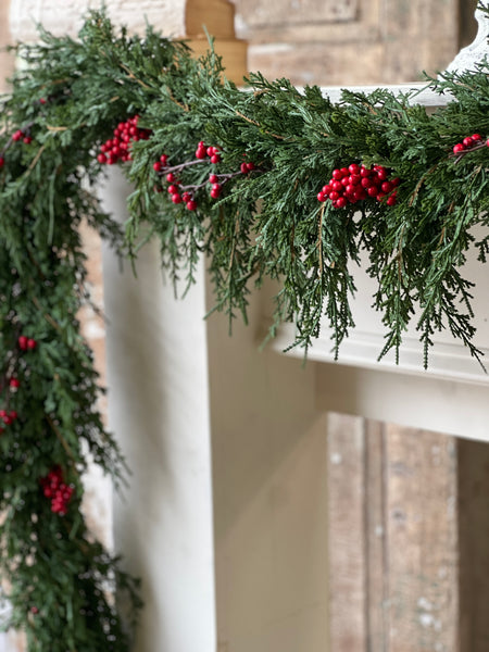 Emerald Falls w/ Berry Garland | 6'