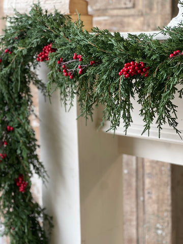 Emerald Falls w/ Berry Garland | 6'