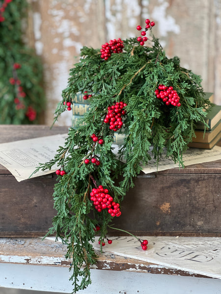 Emerald Falls w/ Berry Hanging | 36"