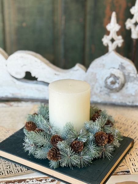 Pine Cone Pizazz Candle Ring | 9"