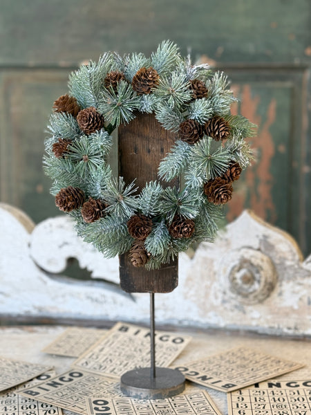 Pine Cone Pizazz Candle Ring | 9"