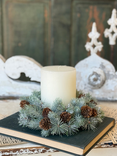 Pine Cone Pizazz Candle Ring | 9"