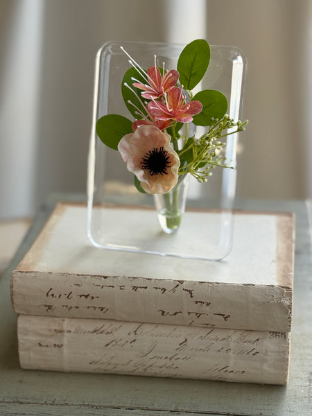 Floating Flora Frame | 7" | Coral | NOT CURRENTLY IN STOCK-New For Spring 2027!