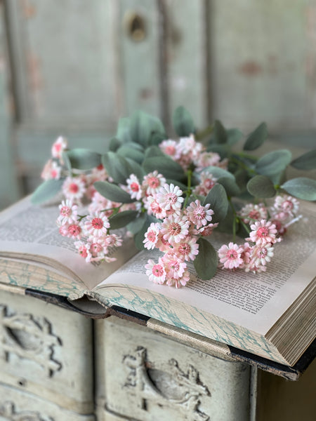 Layette Daisy Bush | 20" | Pink | NOT CURRENTLY IN STOCK-New For Spring 2026!