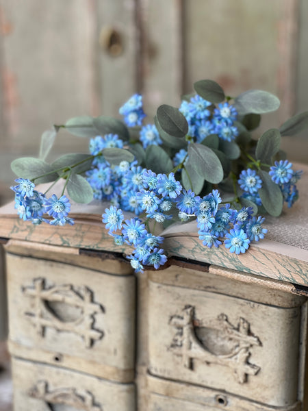 Layette Daisy Bush | 20" | Blue | NOT CURRENTLY IN STOCK-New For Spring 2026!