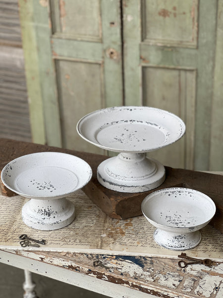 Pedestal Plate | Cream | 12.5"