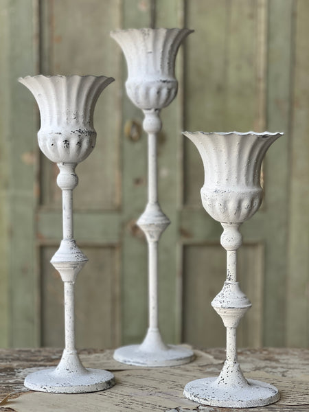 Fluted Holder | Cream | 18"