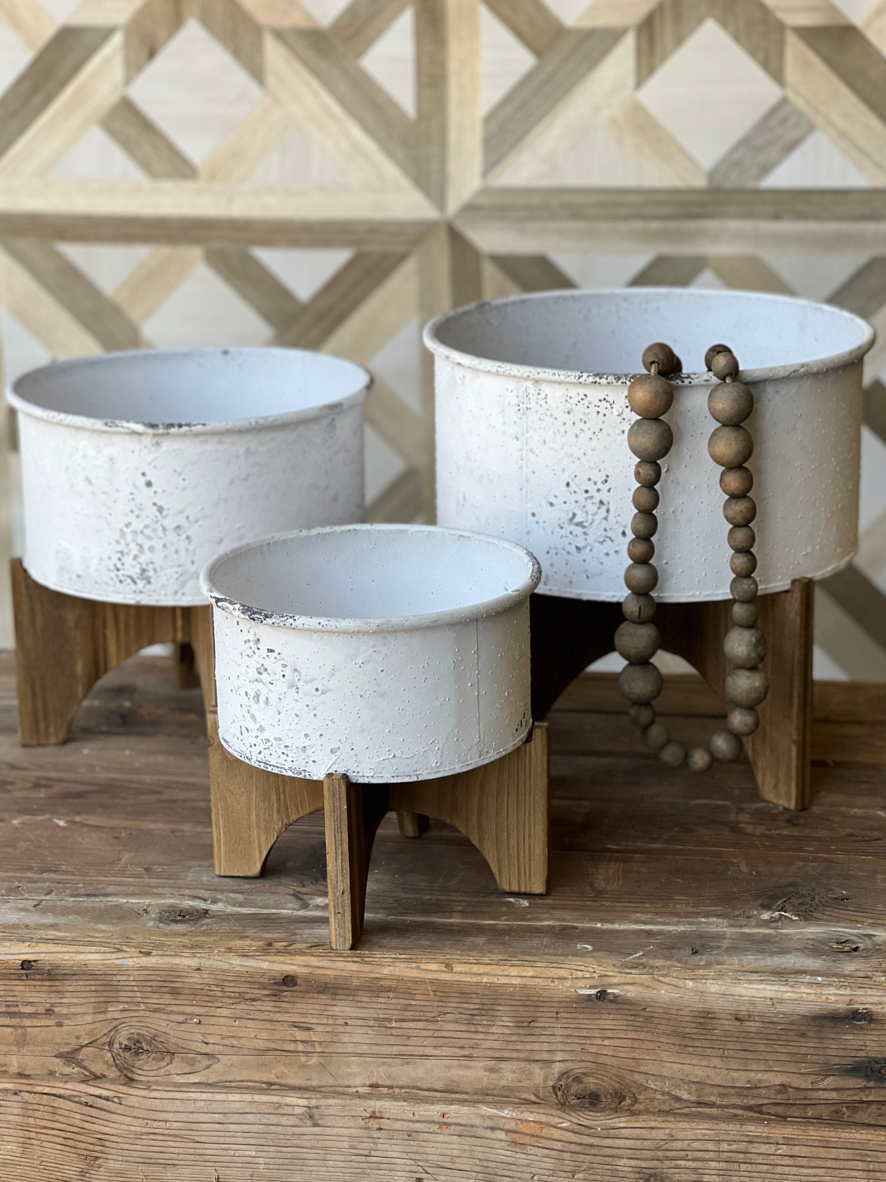 3 legged plant pot Tipping Point Planters | Set/3 | SKID SPECIAL! $14.95