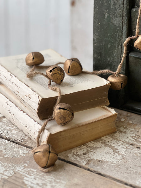 Gold Song Garland Small | 6'