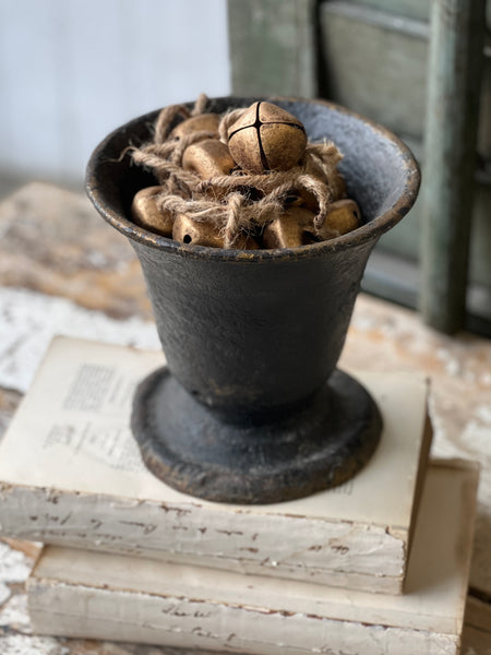 Gold Song Garland Small | 6'