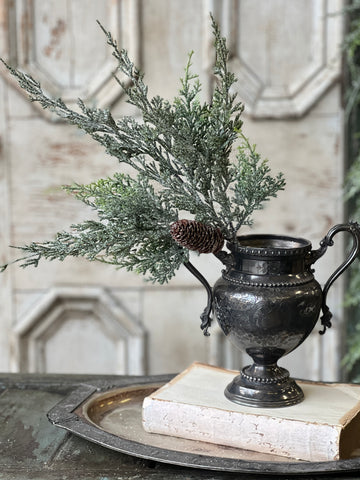 Silver Thread Cedar Pick | 18"